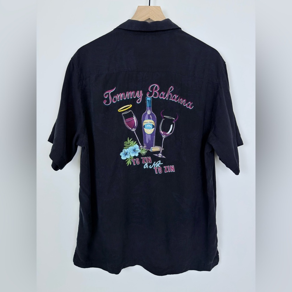 Tommy Bahama Silk Shirt Mens Medium Black Embroidered Graphic Camp